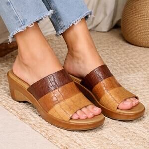 Rialto Croc Embossed Leather Slide Sandals Women’s Size 8M Wedge Comfort